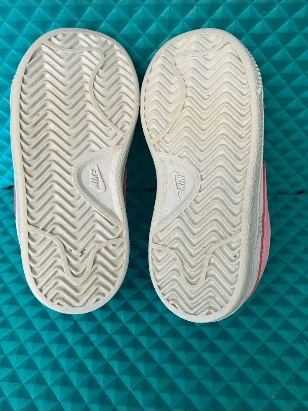 NIKE Toddler Girls Court Royale White Leather Sneakers | 7